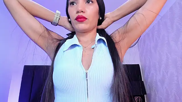 kaylaadams7 online show from 11.14.25