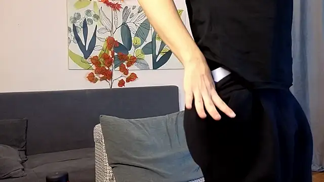 Snapshot of nudetension1 chatting on 11.04.25 nudetension1 online show from 11.04.25