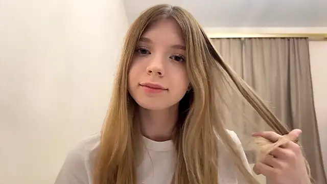 FruityXo online show from 11.27.25