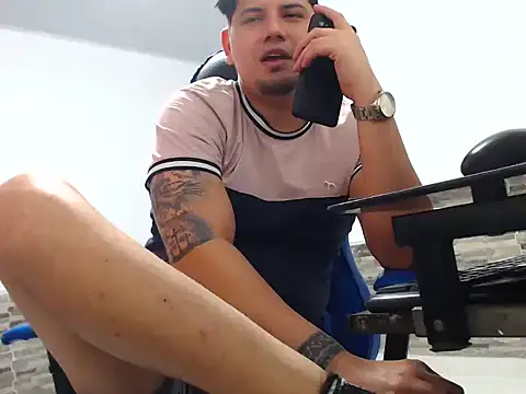 Snapshot of mister_cum1999 chatting on 03.06.26 mister cum1999 online show from 03.06.26