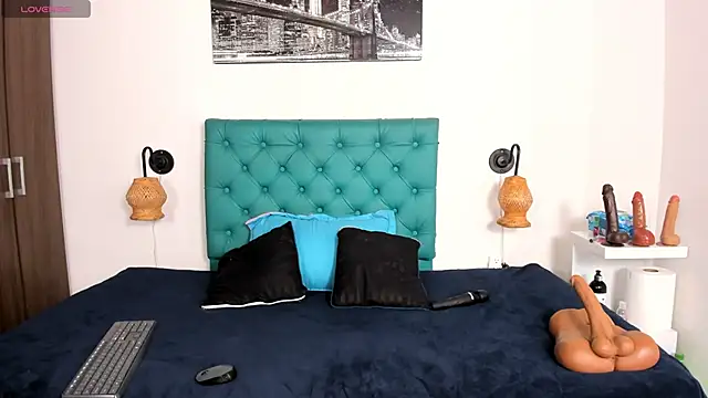 Snapshot of juliana_13 chatting on 11.06.25 juliana 13 online show from 11.06.25