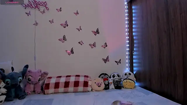 Snapshot of tiffany_sofia_1 chatting on 01.06.26 tiffany sofia 1 online show from 01.06.26