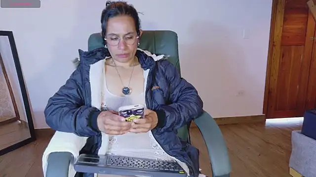 Snapshot of Vanessa_7_ chatting on 02.17.26 Vanessa 7 online show from 02.17.26