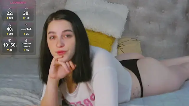 Leah Brooks online show from 11.25.25