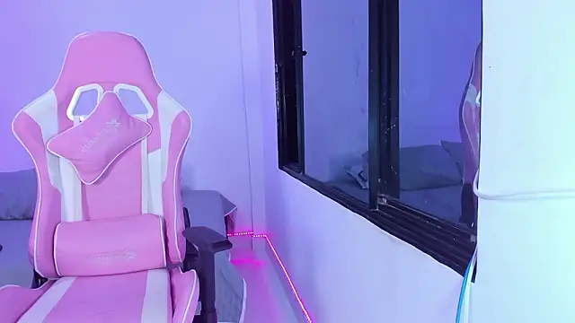 Snapshot of _anais_bustamante_ chatting on 02.03.26 anais bustamante online show from 02.03.26