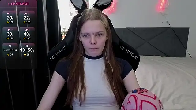 Luna Navy online show from 09.13.25