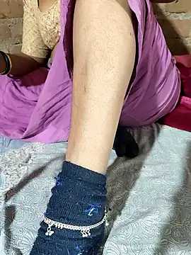 POOJACOUPLE online show from 01.12.26