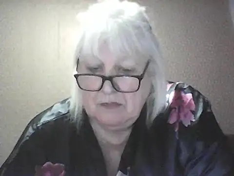 Alexia64231 online show from 04.16.26