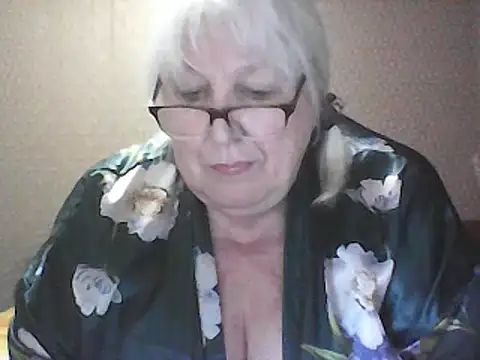Alexia64231 online show from 05.11.26