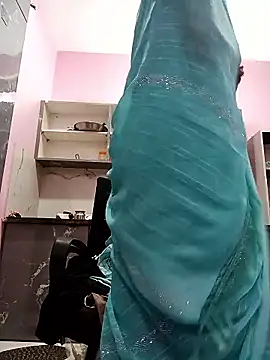 Snapshot of Cutie_bhabhi chatting on 10.09.25 Cutie bhabhi online show from 10.09.25