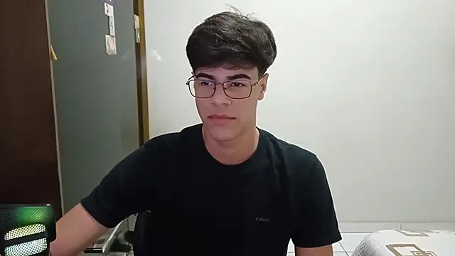 Snapshot of ThbxToyou chatting on 09.11.25 ThbxToyou online show from 09.11.25