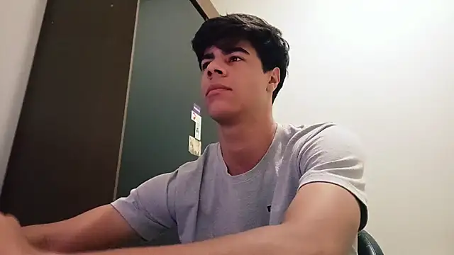 Snapshot of ThbxToyou chatting on 10.28.25 ThbxToyou online show from 10.28.25