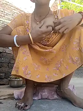 Its Sia online show from 04.10.26