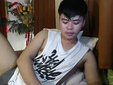 hot emman online show from 02.26.26