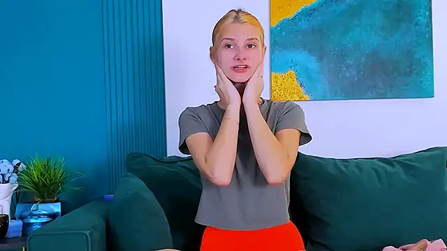 Snapshot of NightOpal chatting on 10.24.25 NightOpal online show from 10.24.25