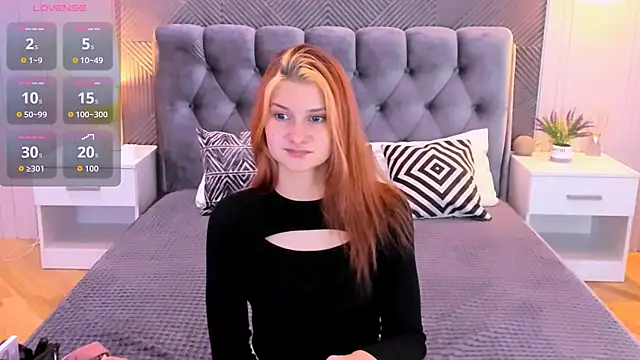 Snapshot of NightOpal chatting on 11.13.25 NightOpal online show from 11.13.25