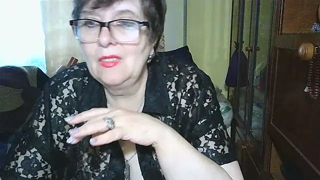 VeronicaGold511 online show from 11.28.25