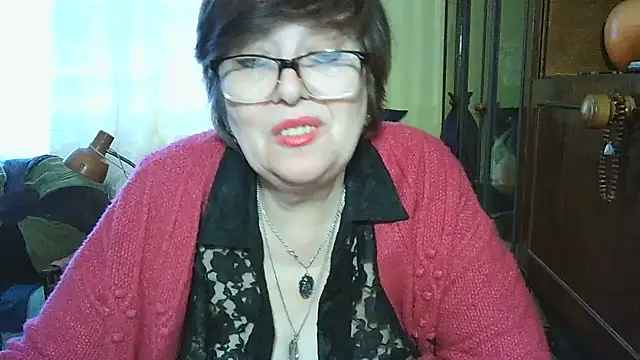 Snapshot of VeronicaGold511 chatting on 02.20.26 VeronicaGold511 online show from 02.20.26