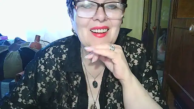 Snapshot of VeronicaGold511 chatting on 03.12.26 VeronicaGold511 online show from 03.12.26