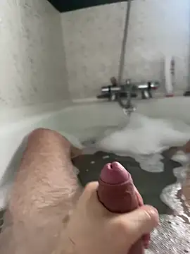 Snapshot of Cornwallbuzz chatting on 02.08.26 Cornwallbuzz online show from 02.08.26