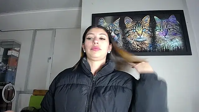 Snapshot of AriaBliss- chatting on 10.13.25 AriaBliss- online show from 10.13.25