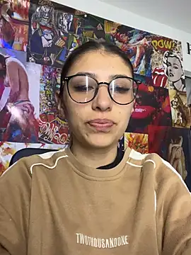 Snapshot of AriaBliss- chatting on 11.27.25 AriaBliss- online show from 11.27.25