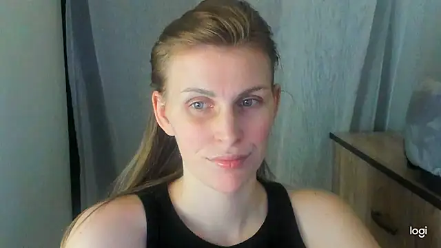 Snapshot of JuliaMuuun chatting on 06.25.26 JuliaMuuun online show from 06.25.26