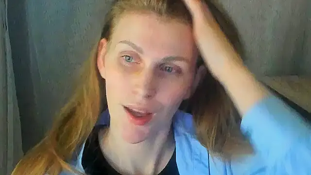 Snapshot of JuliaMuuun chatting on 06.27.26 JuliaMuuun online show from 06.27.26