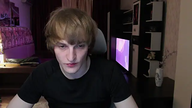 Snapshot of Playersuperstar chatting on 12.17.25 Playersuperstar online show from 12.17.25