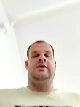 HardCouple33 online show from 09.21.25