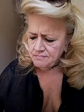 Belladama61 online show from 09.23.25