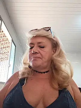 Snapshot of Belladama61 chatting on 07.17.26 Belladama61 online show from 07.17.26