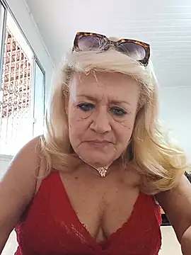 Snapshot of Belladama61 chatting on 07.27.26 Belladama61 online show from 07.27.26