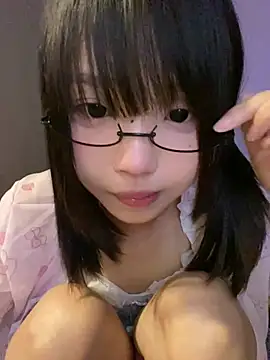 Snapshot of a5l2e0x chatting on 05.24.26 a5l2e0x online show from 05.24.26