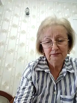 AlikaSwan5821 online show from 11.19.25