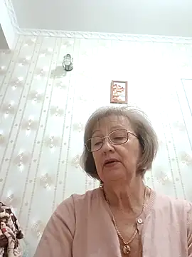 AlikaSwan5821 online show from 12.17.25