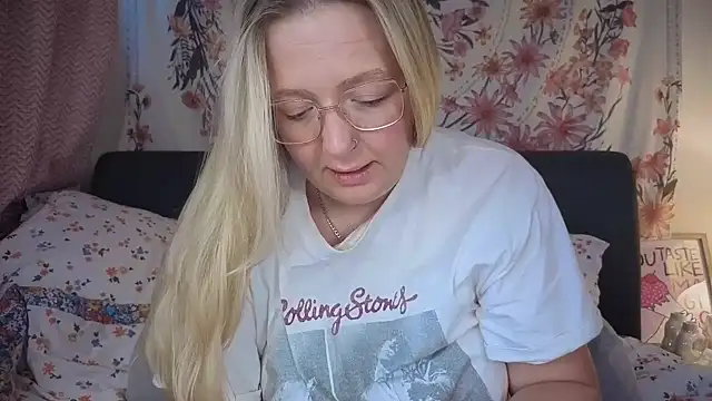 Daisyxoxo  online show from 01.11.26