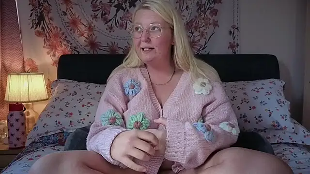 Daisyxoxo  online show from 06.12.26