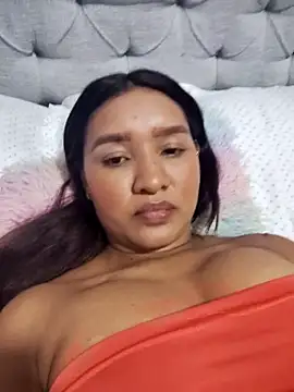 Snapshot of lunanigth chatting on 04.01.26 lunanigth online show from 04.01.26