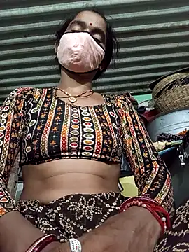 MISS LOVE 001 online show from 10.14.25