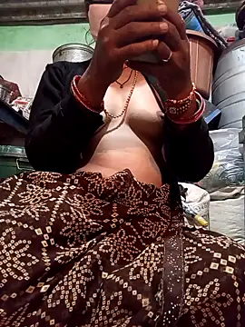 MISS LOVE 001 online show from 11.21.25