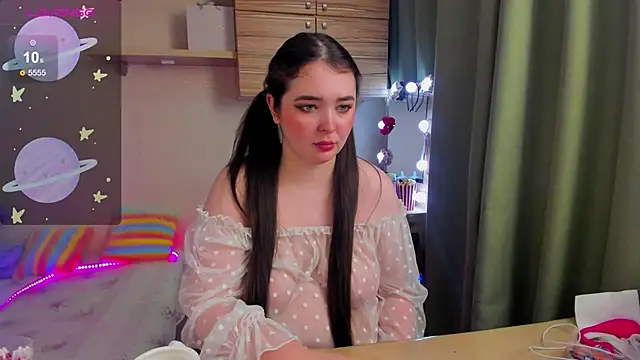 Snapshot of Alice_next_door chatting on 01.13.26 Alice next door online show from 01.13.26