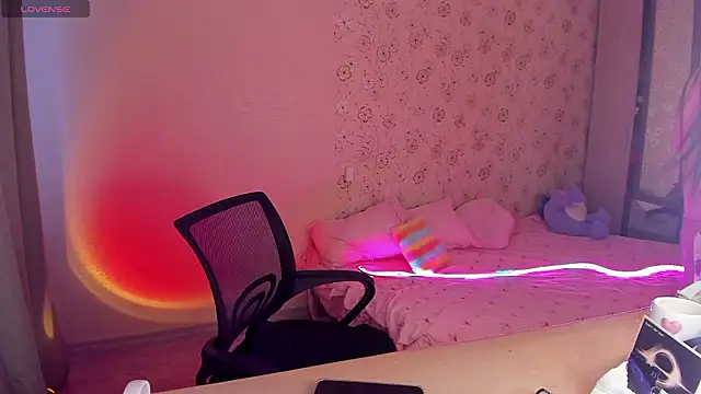 Alice next door online show from 02.23.26