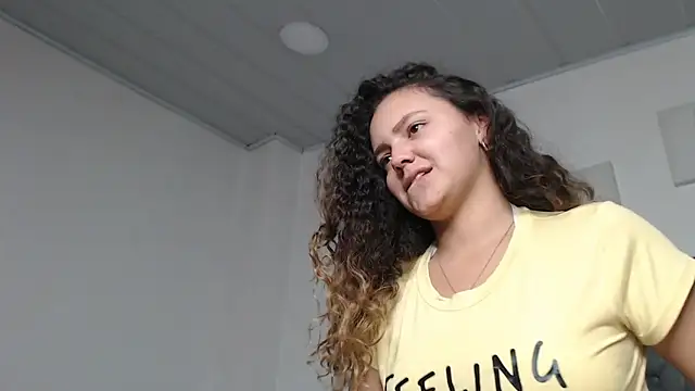 Giia Monroe online show from 11.21.25