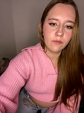Snapshot of Cutie_blondie chatting on 09.30.25 Cutie blondie online show from 09.30.25