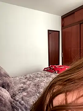 Snapshot of Cutie_blondie chatting on 12.03.25 Cutie blondie online show from 12.03.25