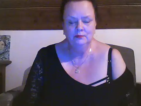 TiffanyMature online show from 04.03.26