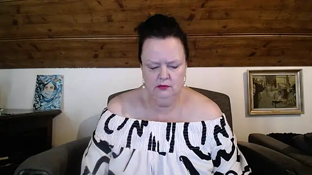 TiffanyMature online show from 06.12.26
