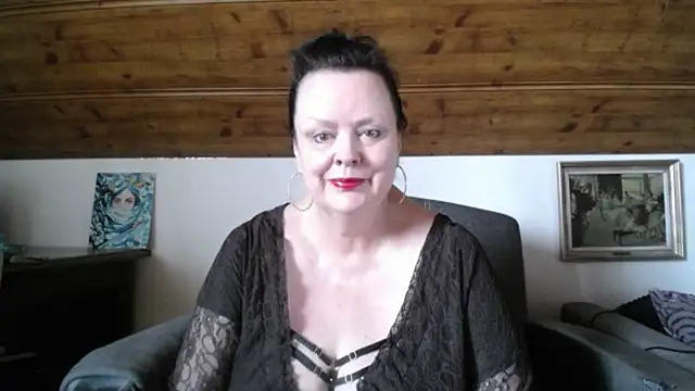 TiffanyMature online show from 06.13.26