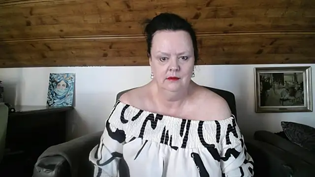 TiffanyMature online show from 06.17.26